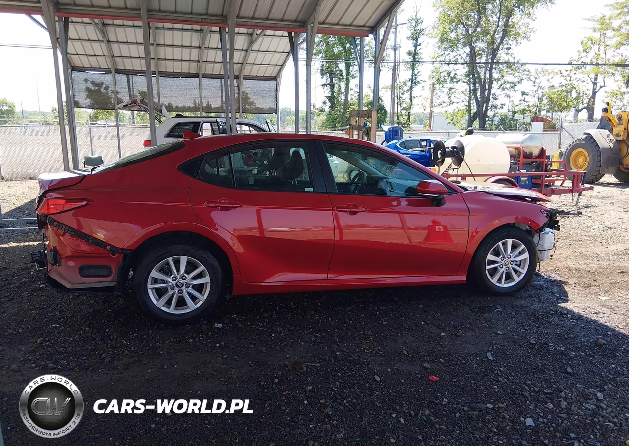 2025 Toyota Camry Le VIN:4T1DAACK6SU064407 - 13