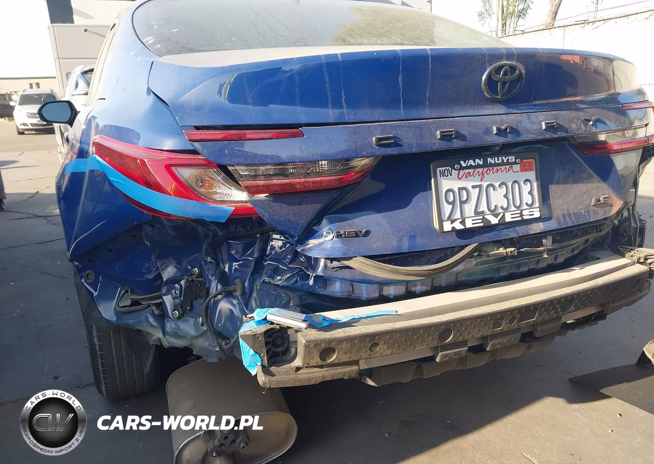 2025 Toyota Camry Le VIN:4T1DAACK6SU065539 - 6