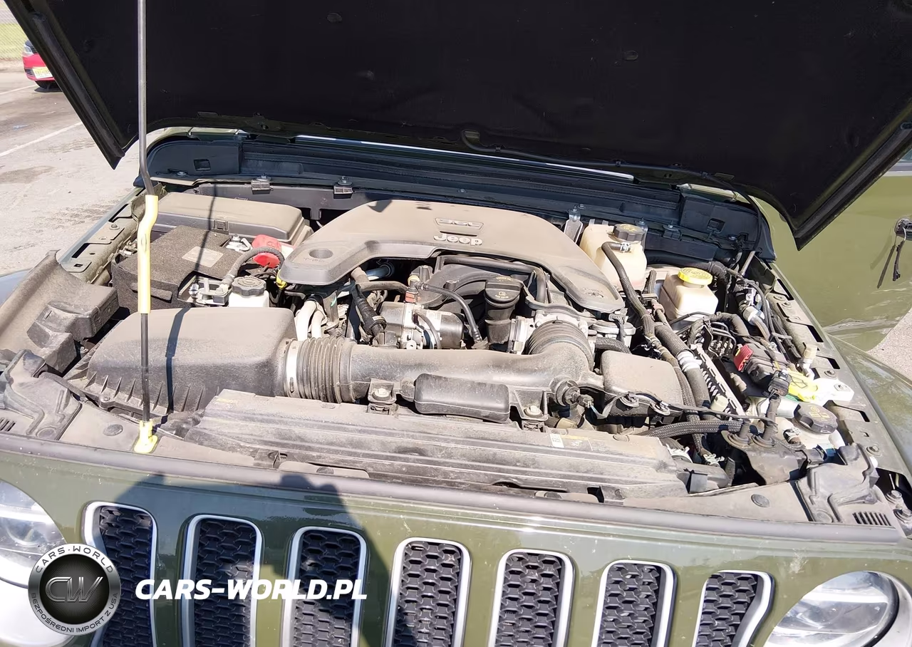 2021 Jeep Wrangler Unlimited Sahara 4X4 VIN:1C4HJXEG7MW762047 - 10