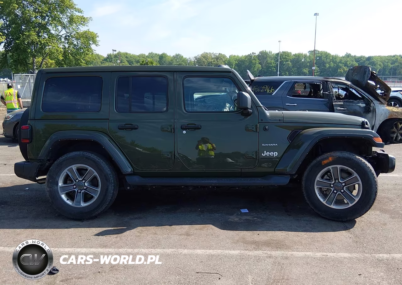 2021 Jeep Wrangler Unlimited Sahara 4X4 VIN:1C4HJXEG7MW762047 - 13