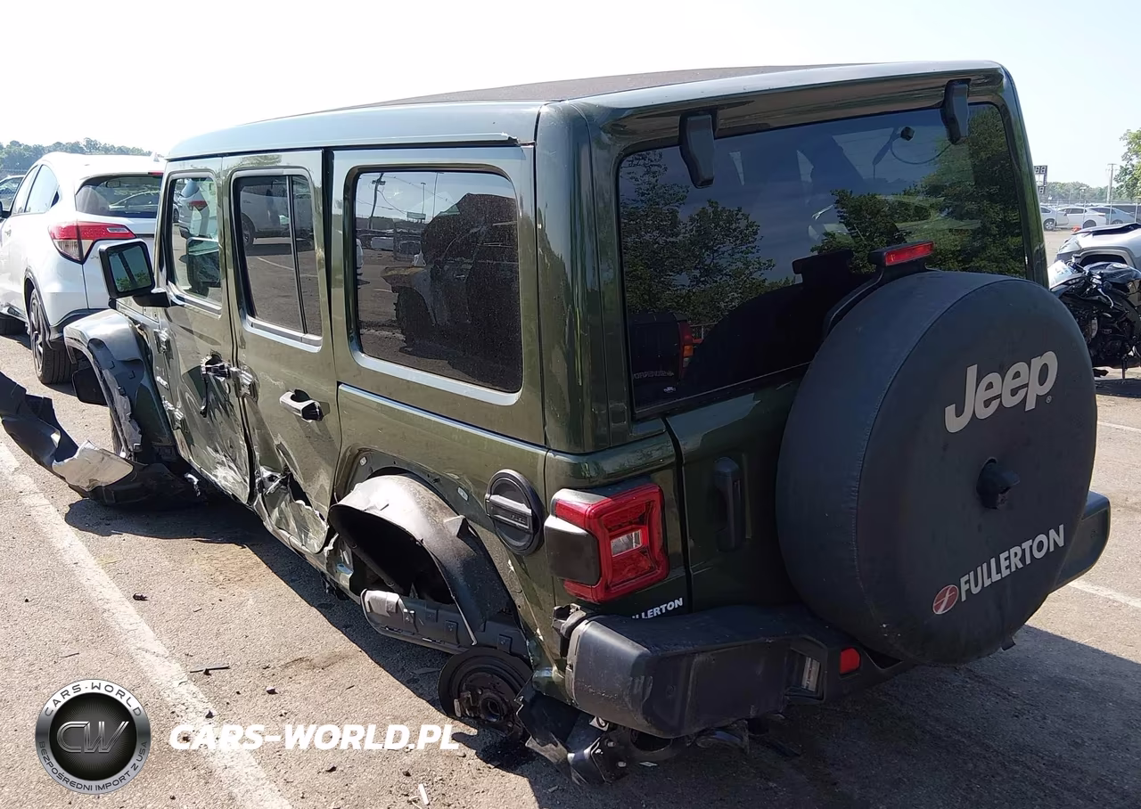 2021 Jeep Wrangler Unlimited Sahara 4X4 VIN:1C4HJXEG7MW762047 - 3