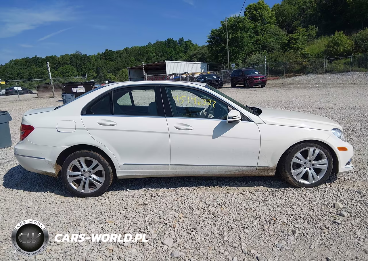 2012 Mercedes-Benz C 300 Luxury 4Matic VIN:WDDGF8BB6CR235003 - 13