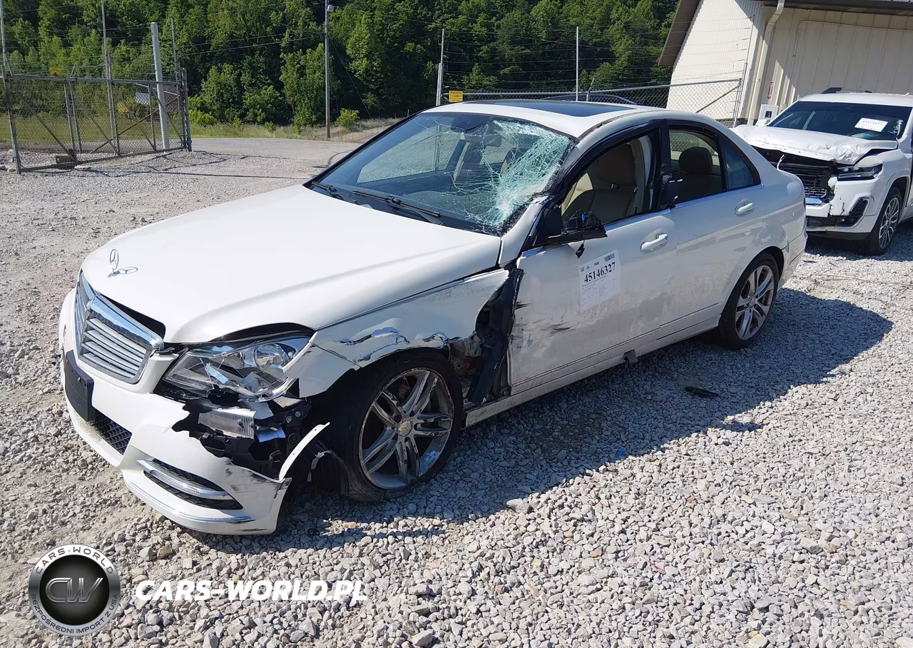 2012 Mercedes-Benz C 300 Luxury 4Matic VIN:WDDGF8BB6CR235003 - 2