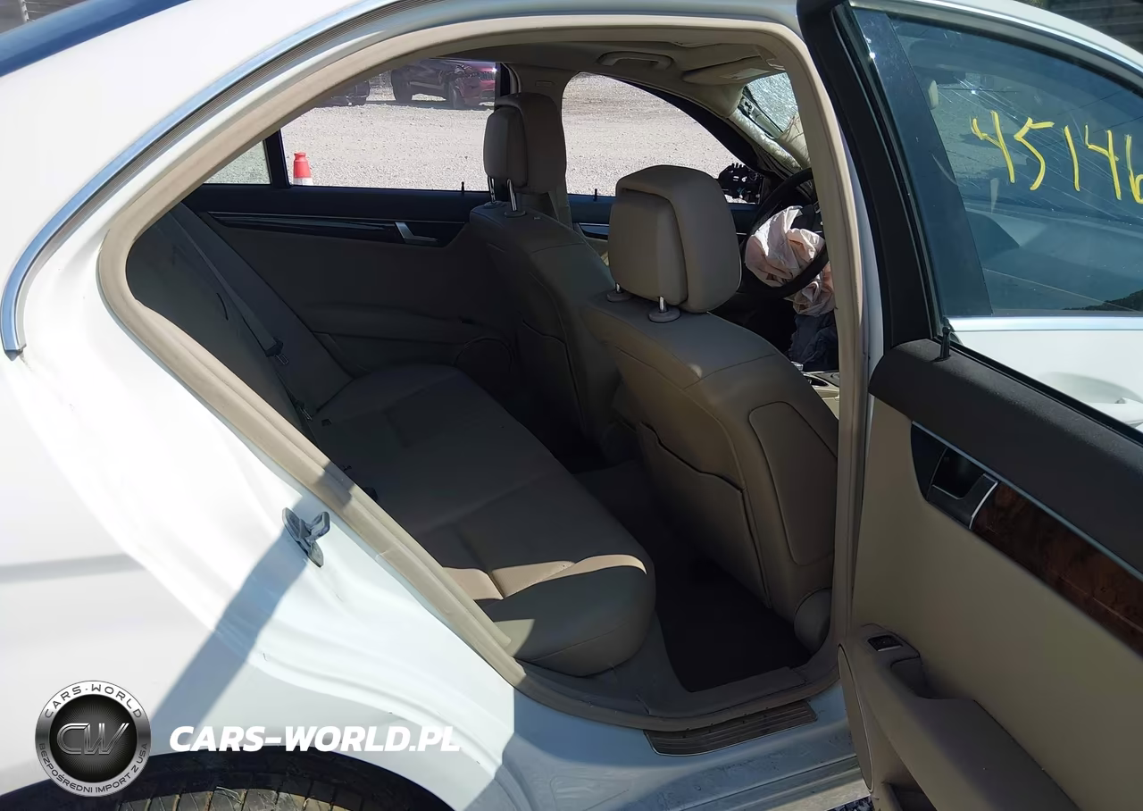 2012 Mercedes-Benz C 300 Luxury 4Matic VIN:WDDGF8BB6CR235003 - 8