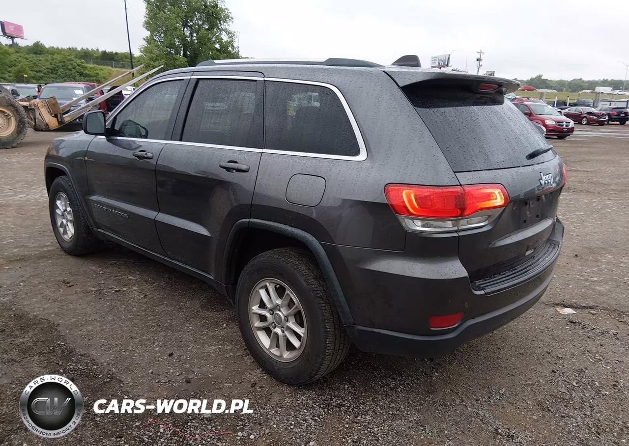 2019 Jeep Grand Cherokee Laredo E 4X2 VIN:1C4RJEAG6KC857678 - 3