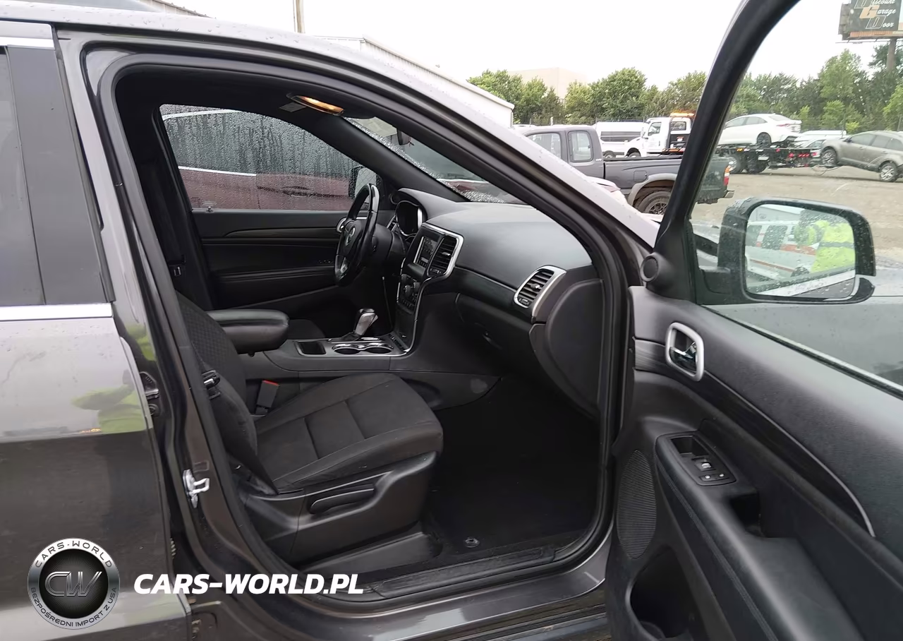 2019 Jeep Grand Cherokee Laredo E 4X2 VIN:1C4RJEAG6KC857678 - 5