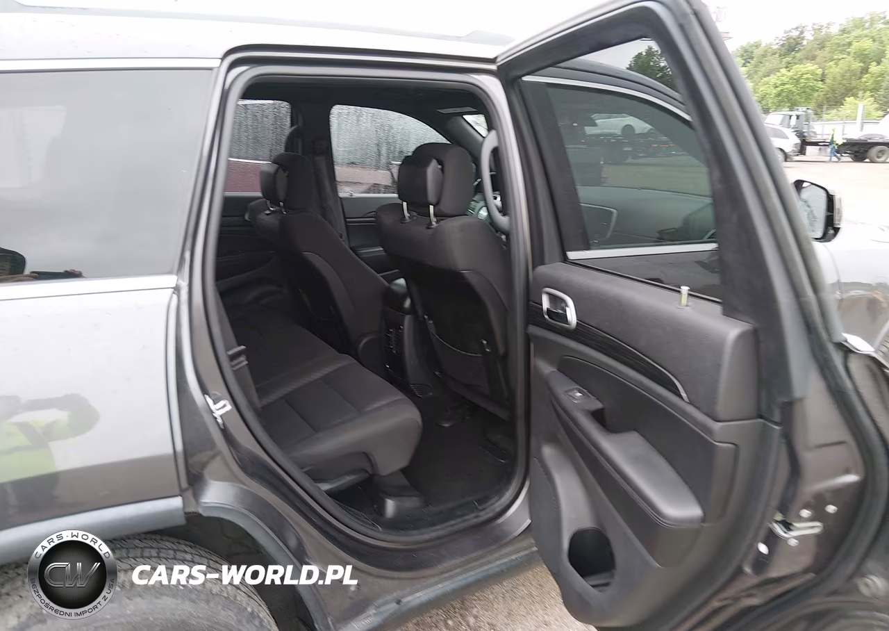 2019 Jeep Grand Cherokee Laredo E 4X2 VIN:1C4RJEAG6KC857678 - 8