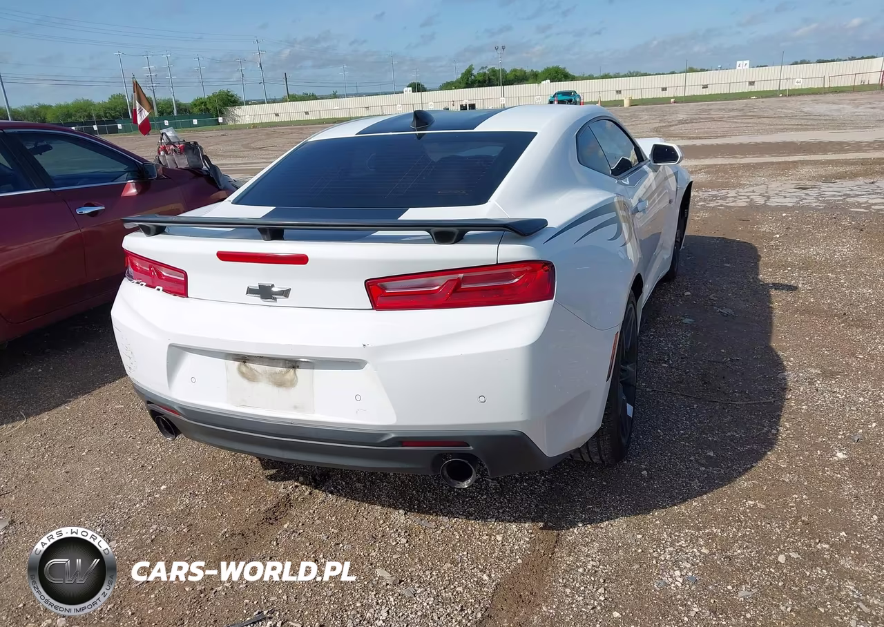 2016 Chevrolet Camaro 2Lt VIN:1G1FD1RS9G0136722 - 4