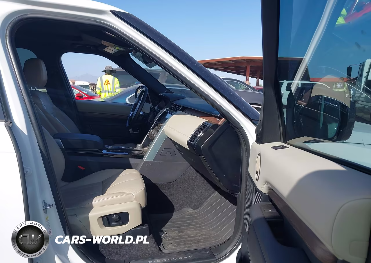 2019 Land Rover Discovery Hse VIN:SALRR2RV8K2412898 - 5
