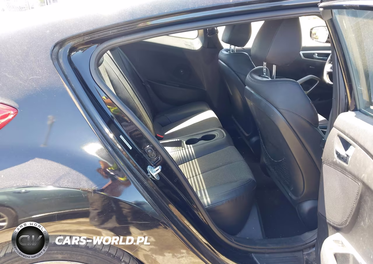 2015 Hyundai Veloster VIN:KMHTC6ADXFU228917 - 8
