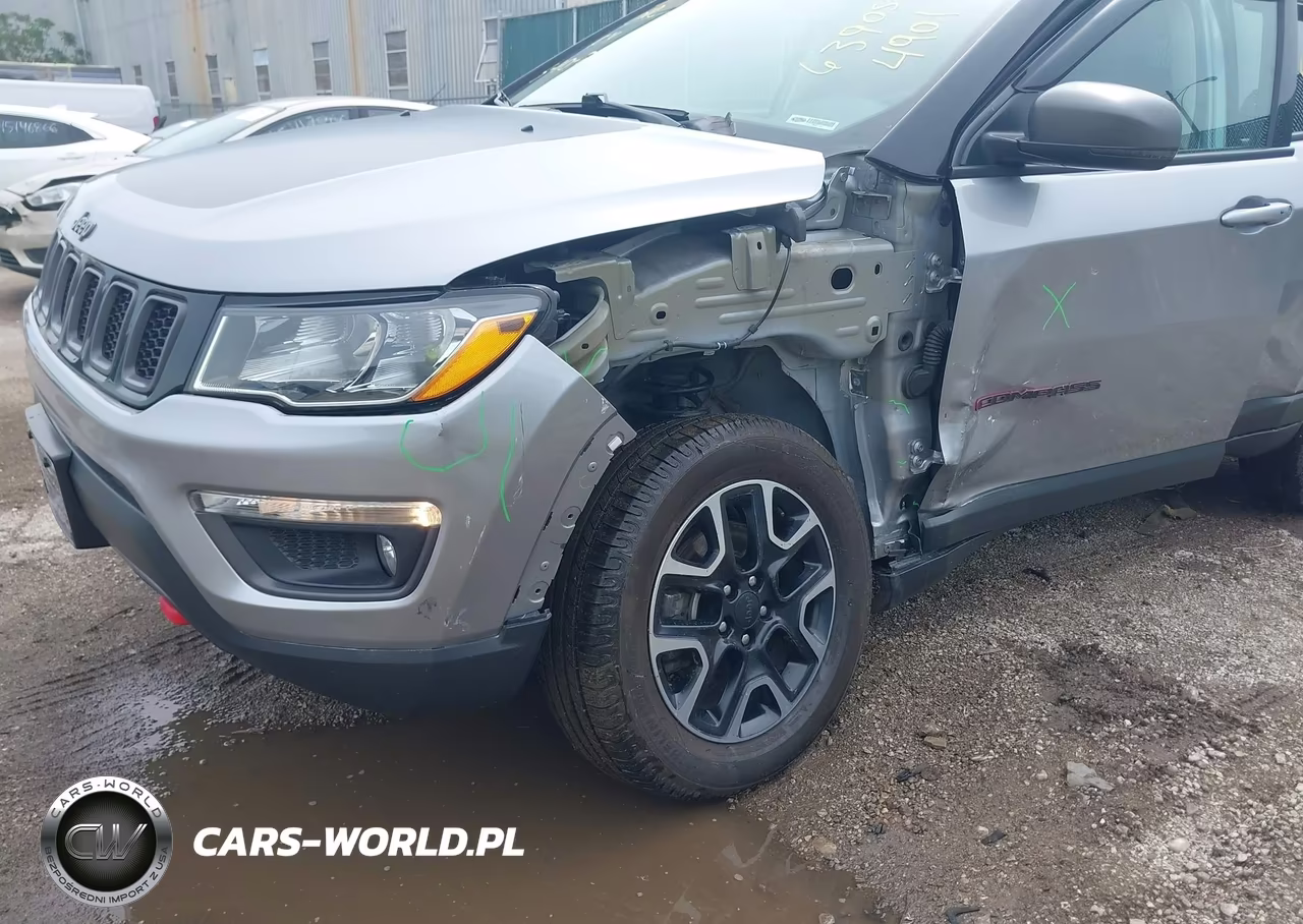 2019 Jeep Compass Trailhawk 4X4 VIN:3C4NJDDB6KT639057 - 6