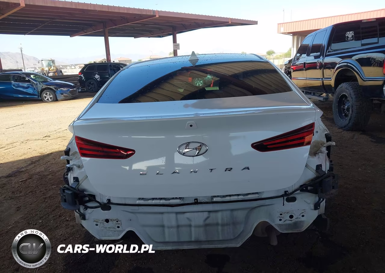 2020 Hyundai Elantra Value Edition VIN:5NPD84LF2LH605419 - 17