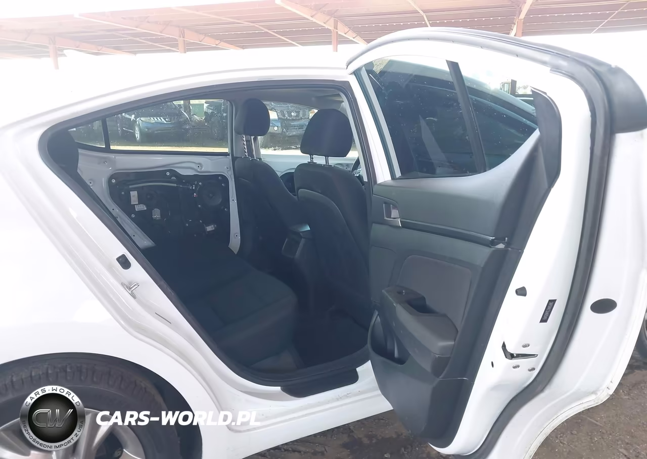 2020 Hyundai Elantra Value Edition VIN:5NPD84LF2LH605419 - 8