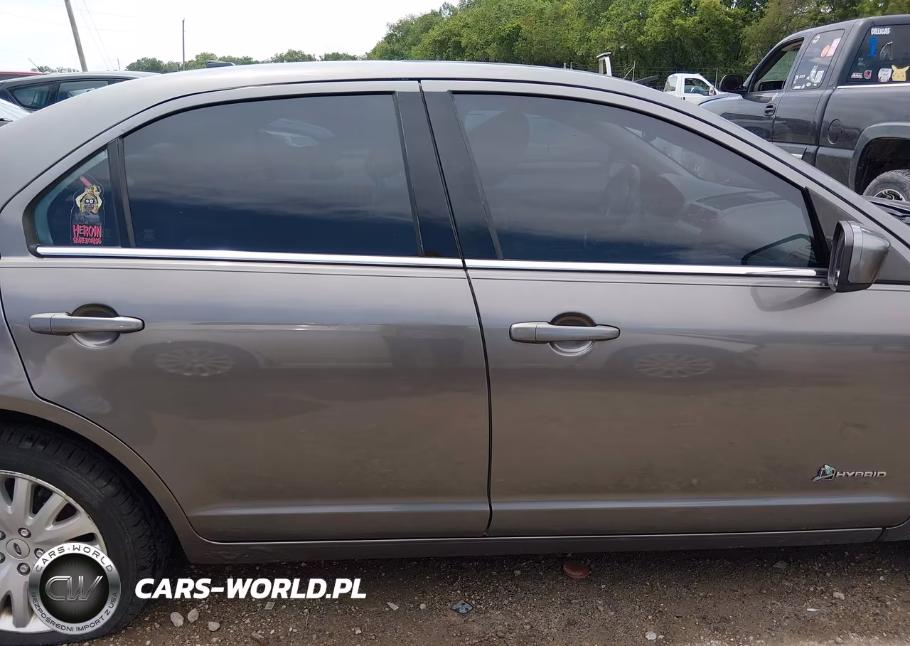2010 Ford Fusion Hybrid VIN:3FADP0L30AR133822 - 13