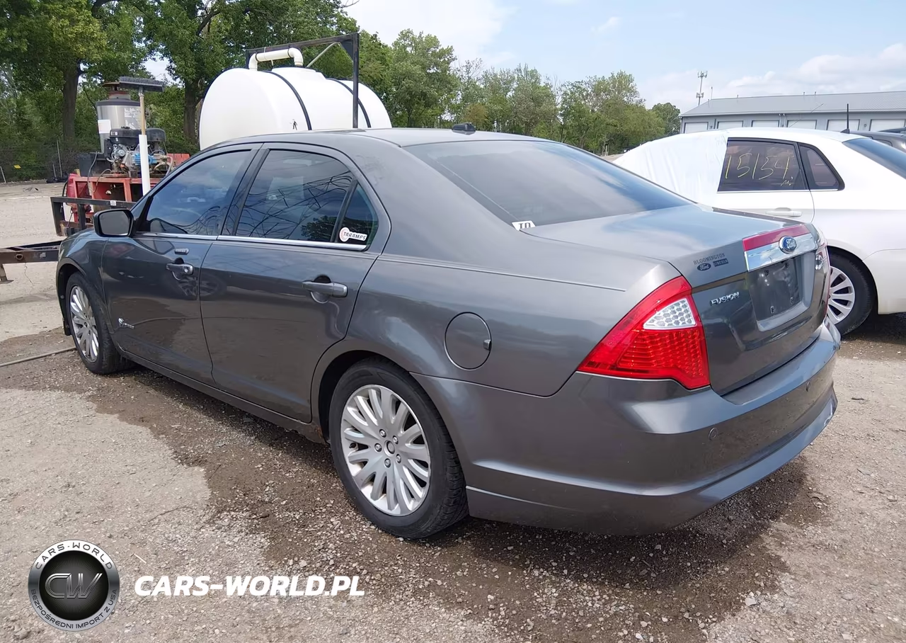 2010 Ford Fusion Hybrid VIN:3FADP0L30AR133822 - 3