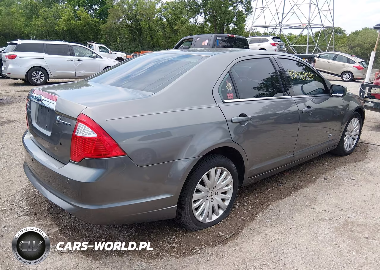 2010 Ford Fusion Hybrid VIN:3FADP0L30AR133822 - 4