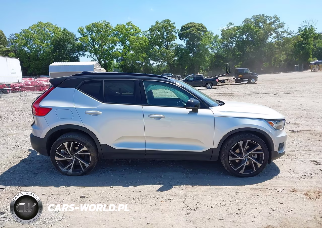 2019 Volvo Xc40 T5 R-Design VIN:YV4162UM1K2107719 - 13