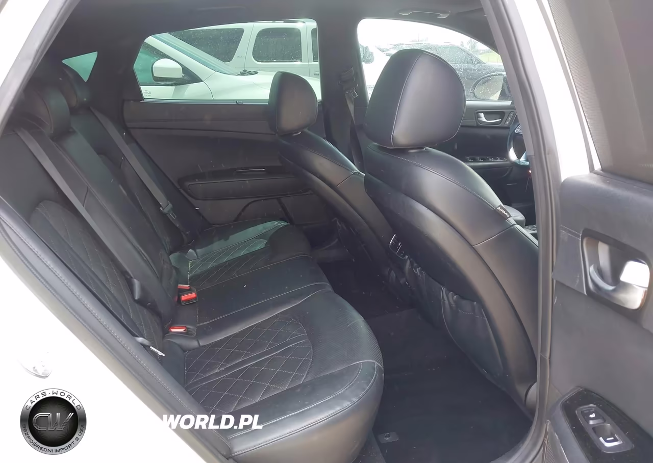 2019 Kia Optima Sx Turbo VIN:5XXGV4L23KG344511 - 8