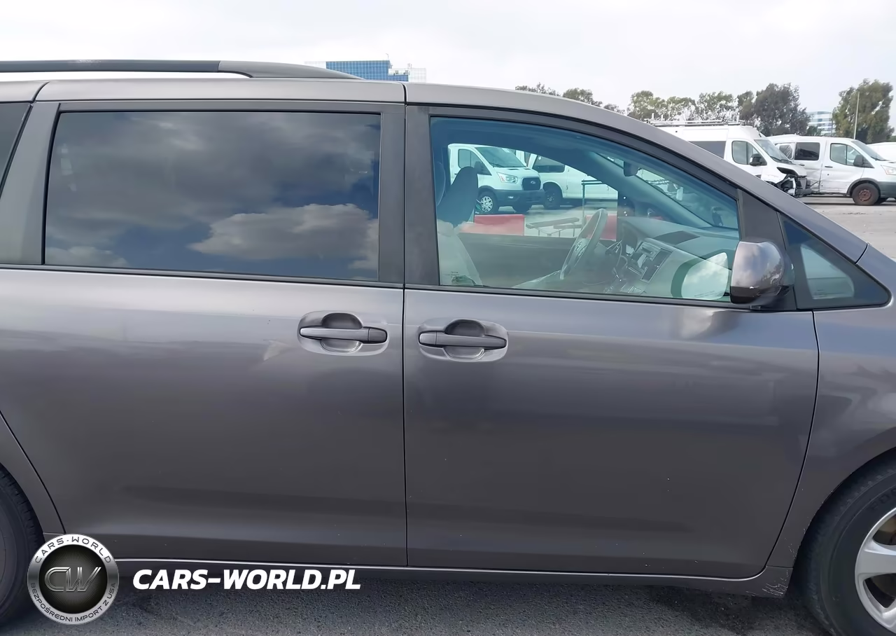 2013 Toyota Sienna Le V6 8 Passenger VIN:5TDKK3DC6DS405002 - 14