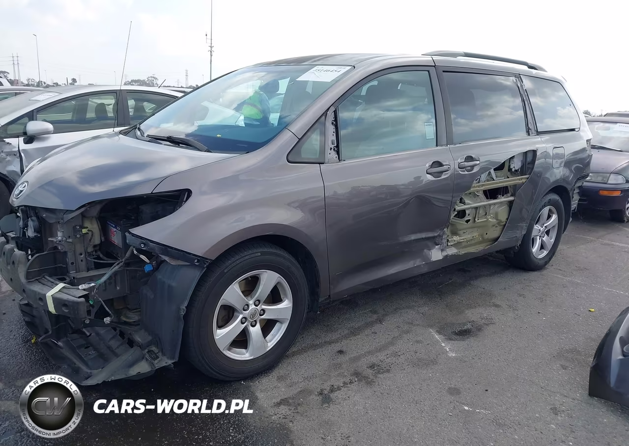 2013 Toyota Sienna Le V6 8 Passenger VIN:5TDKK3DC6DS405002 - 2