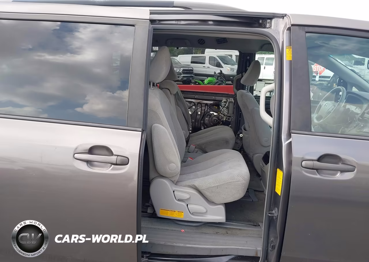 2013 Toyota Sienna Le V6 8 Passenger VIN:5TDKK3DC6DS405002 - 8