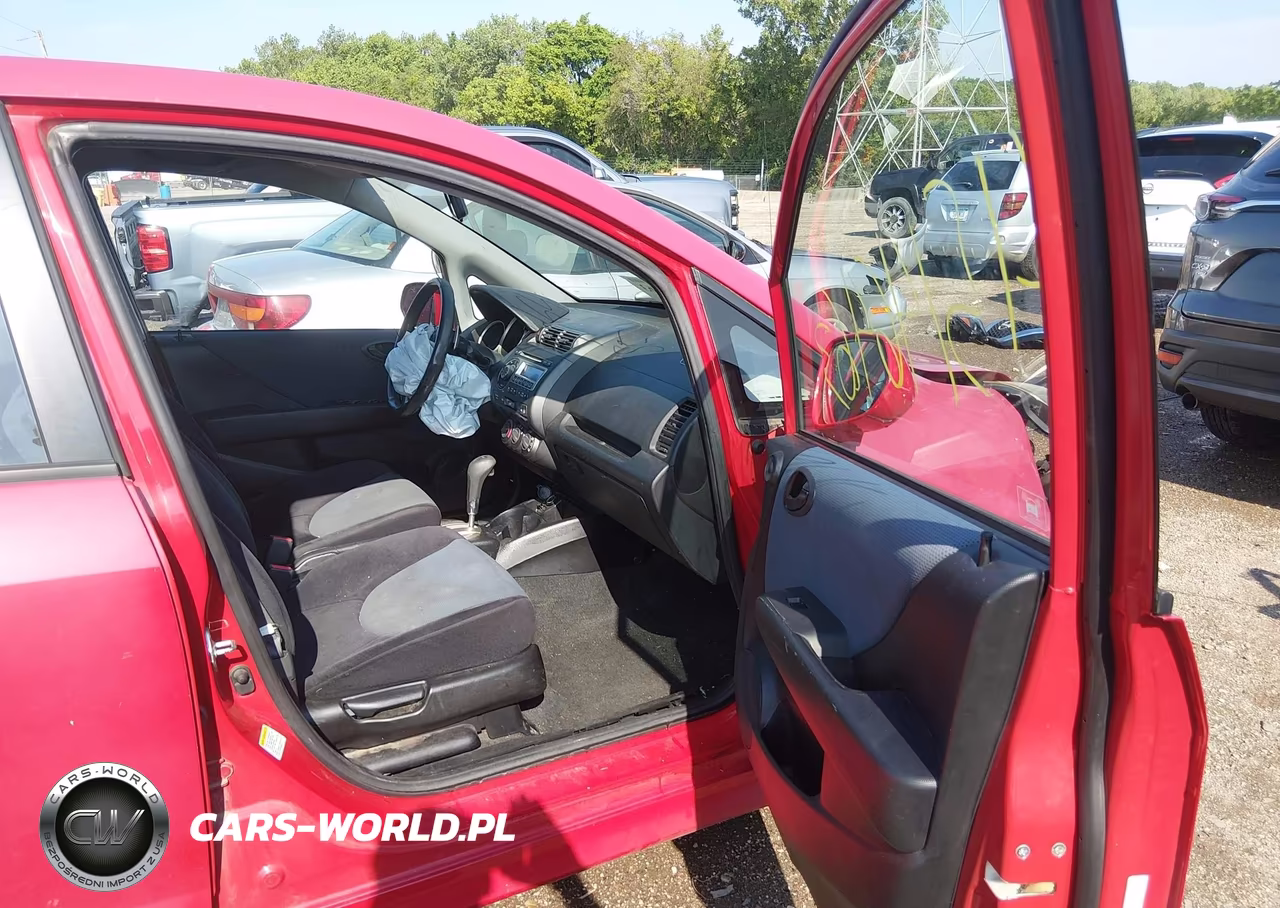 2008 Honda Fit Sport VIN:JHMGD38638S073777 - 5