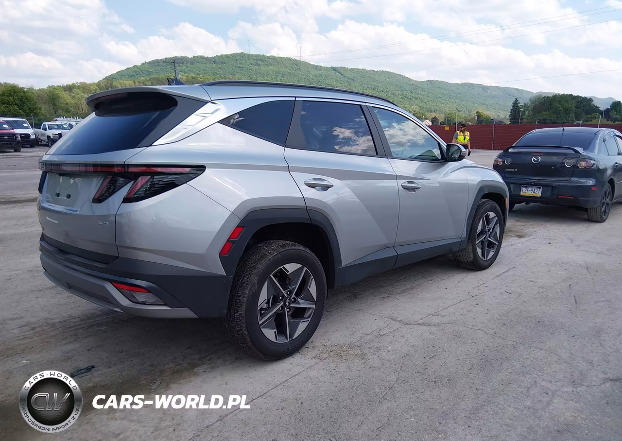 2026 Hyundai Tucson Sel Premium VIN:5NMJCCDE0TH640376 - 4