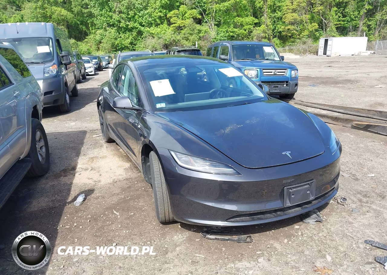 2025 Tesla Model 3 Long Range All-Wheel Drive – zdjęcie 1 z 18