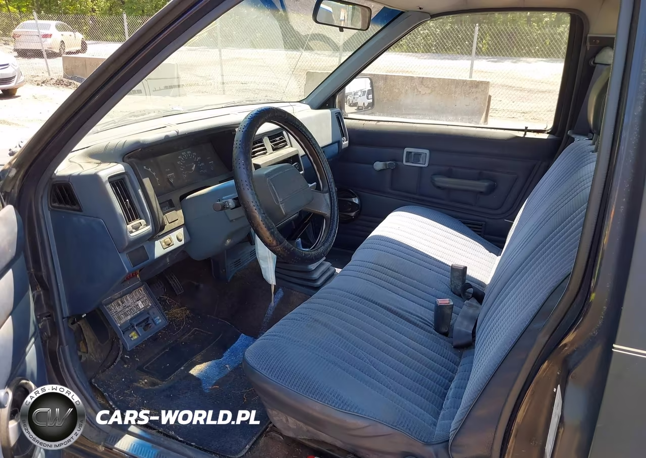 1992 Nissan Truck Short Wheelbase VIN:1N6SD11S1NC378303 - 5
