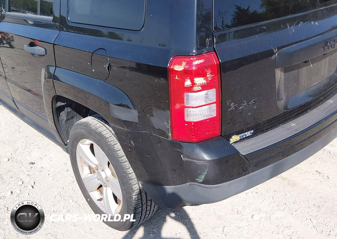 2015 Jeep Patriot Altitude Edition VIN:1C4NJRBB8FD379577 - 12