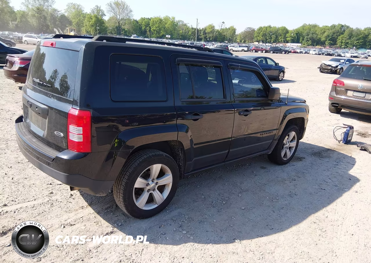 2015 Jeep Patriot Altitude Edition VIN:1C4NJRBB8FD379577 - 4
