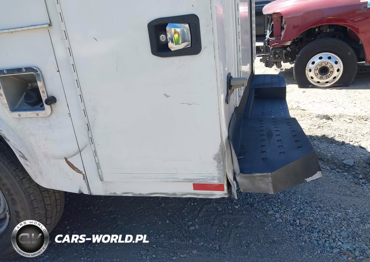 2015 Ford E-350 Cutaway VIN:1FDWE3FL1FDA04120 - 14