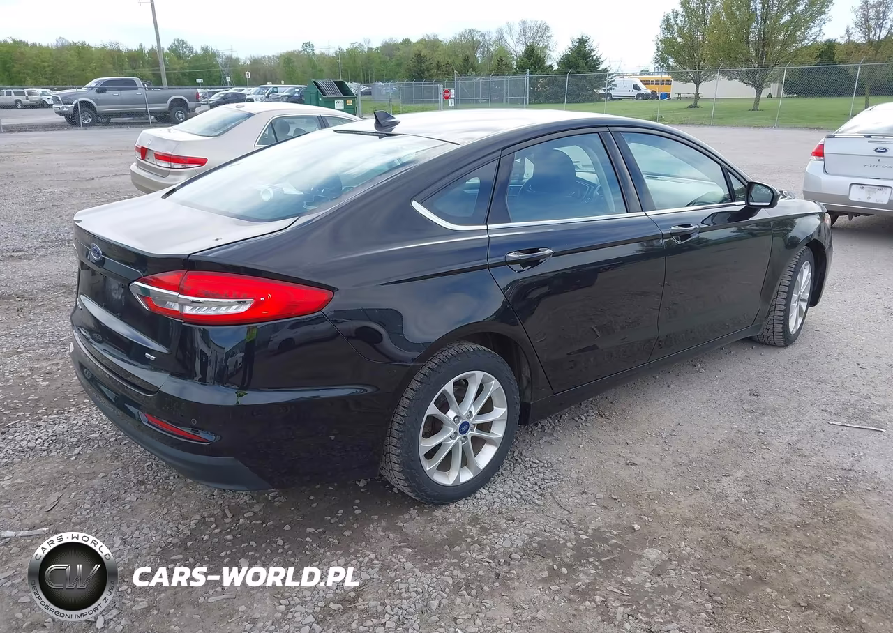 2019 Ford Fusion Se VIN:3FA6P0H77KR123326 - 4