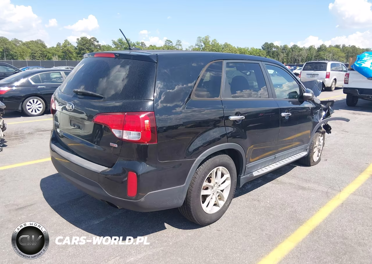 2015 Kia Sorento Lx VIN:5XYKT3A6XFG591297 - 4