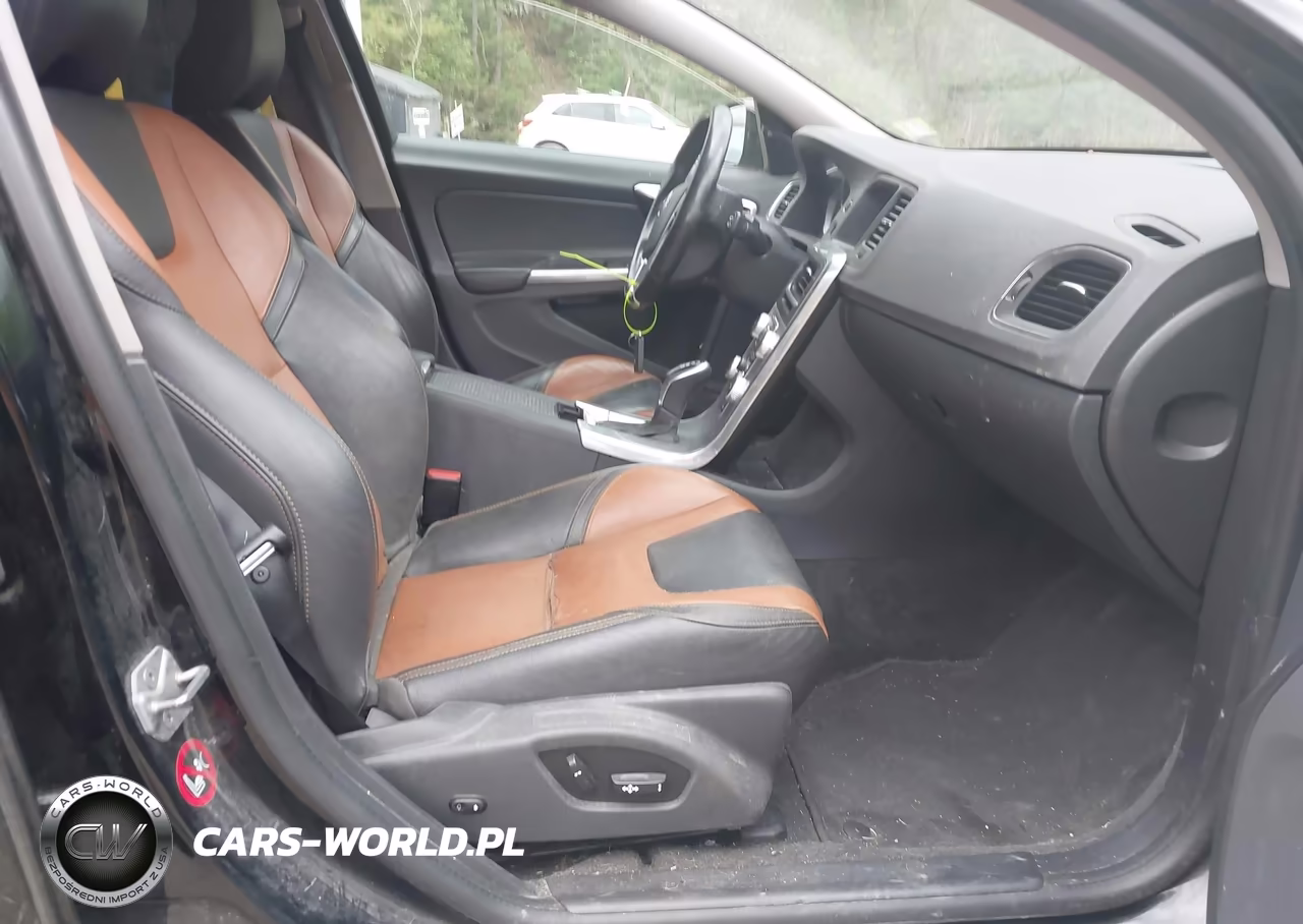 2018 Volvo V60 Cross Country T5 VIN:YV440MWK5J2054897 - 4