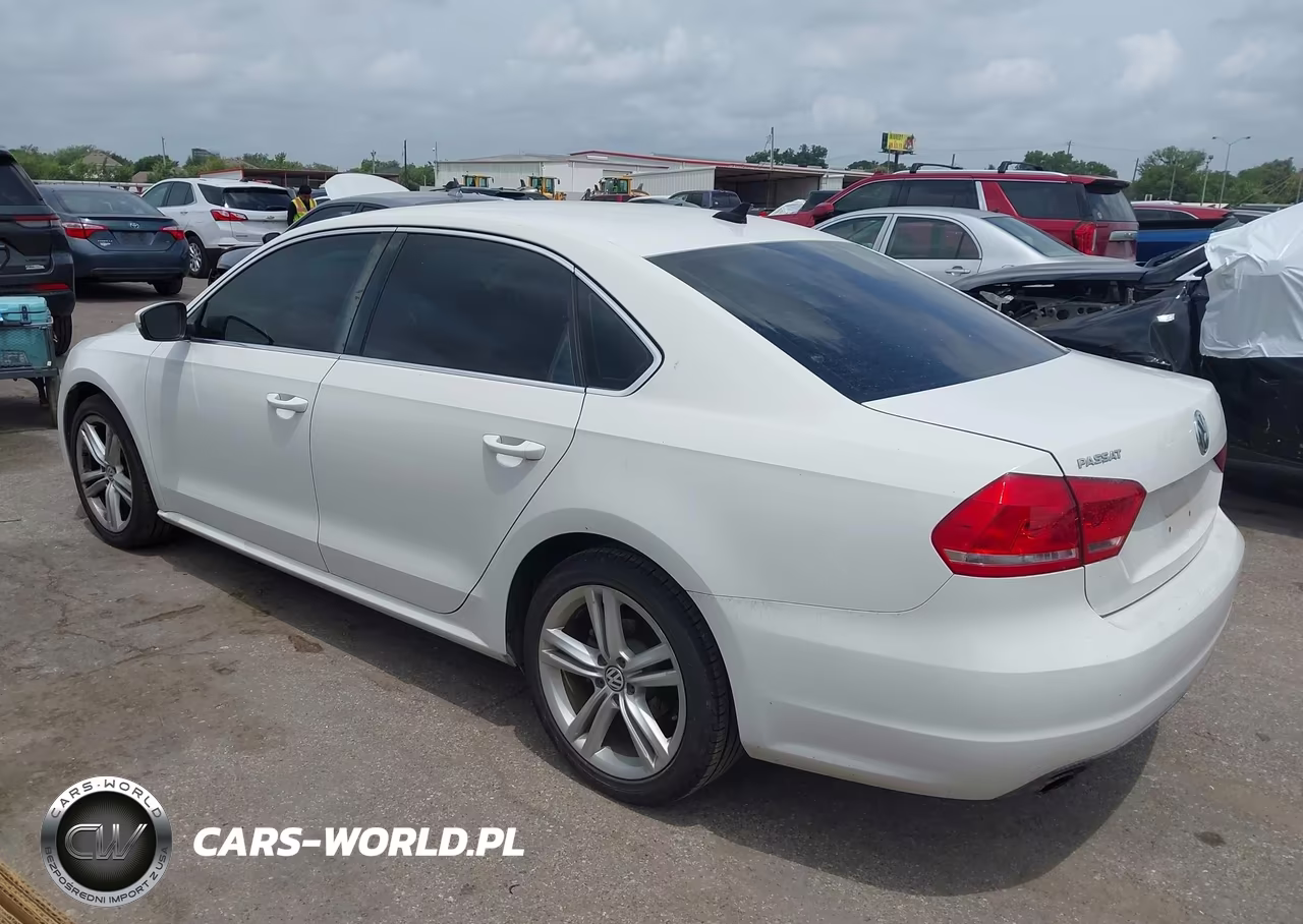 2014 Volkswagen Passat 1.8T Se VIN:1VWBT7A33EC092905 - 3