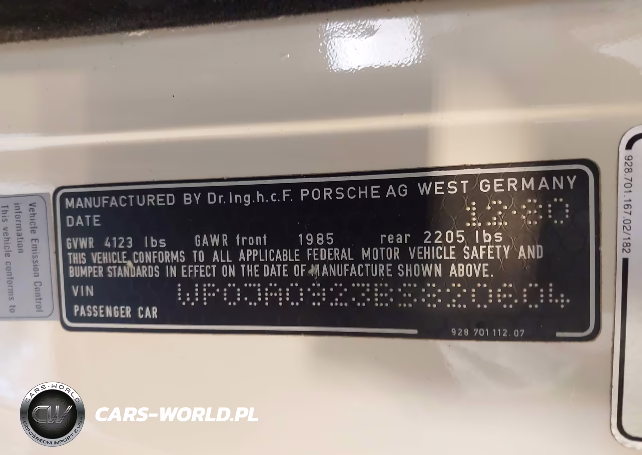 1981 Porsche 928 VIN:WP0JA0923BS820604 - 9