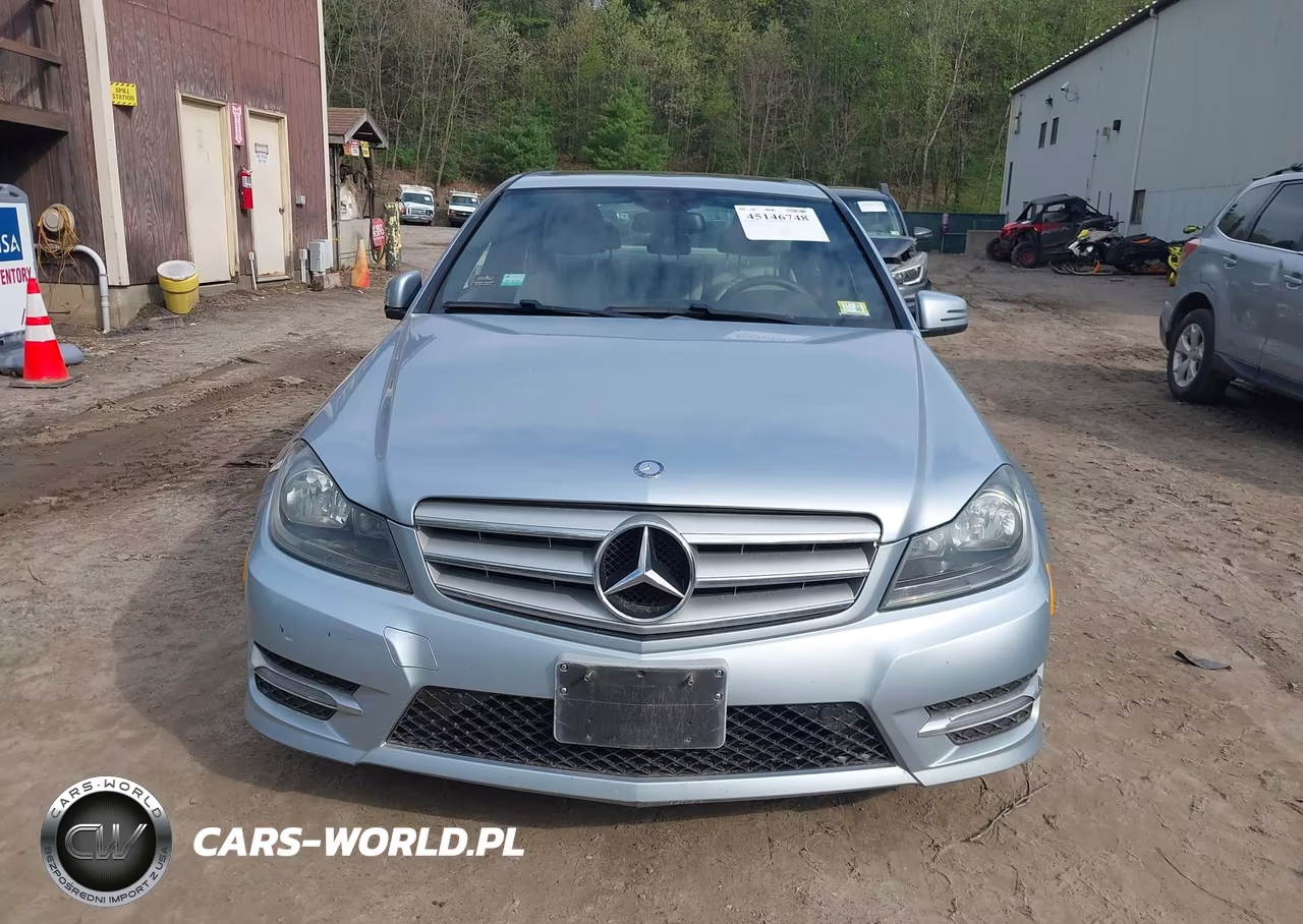 2013 Mercedes-Benz C 300 Sport 4Matic VIN:WDDGF8ABXDG146159 - 12