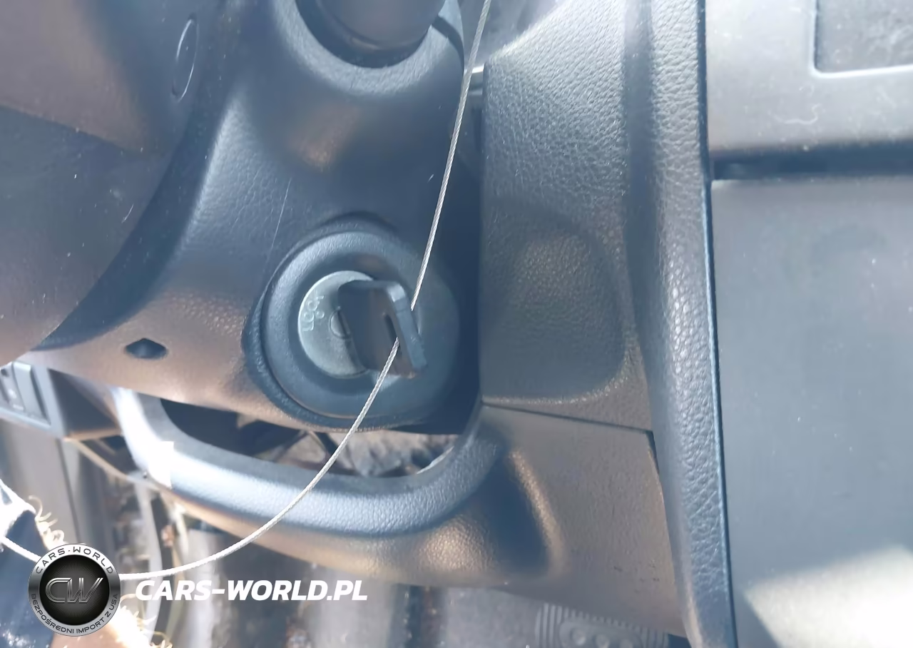 2010 Nissan Versa 1.8S VIN:3N1BC1CP6AL442397 - 11