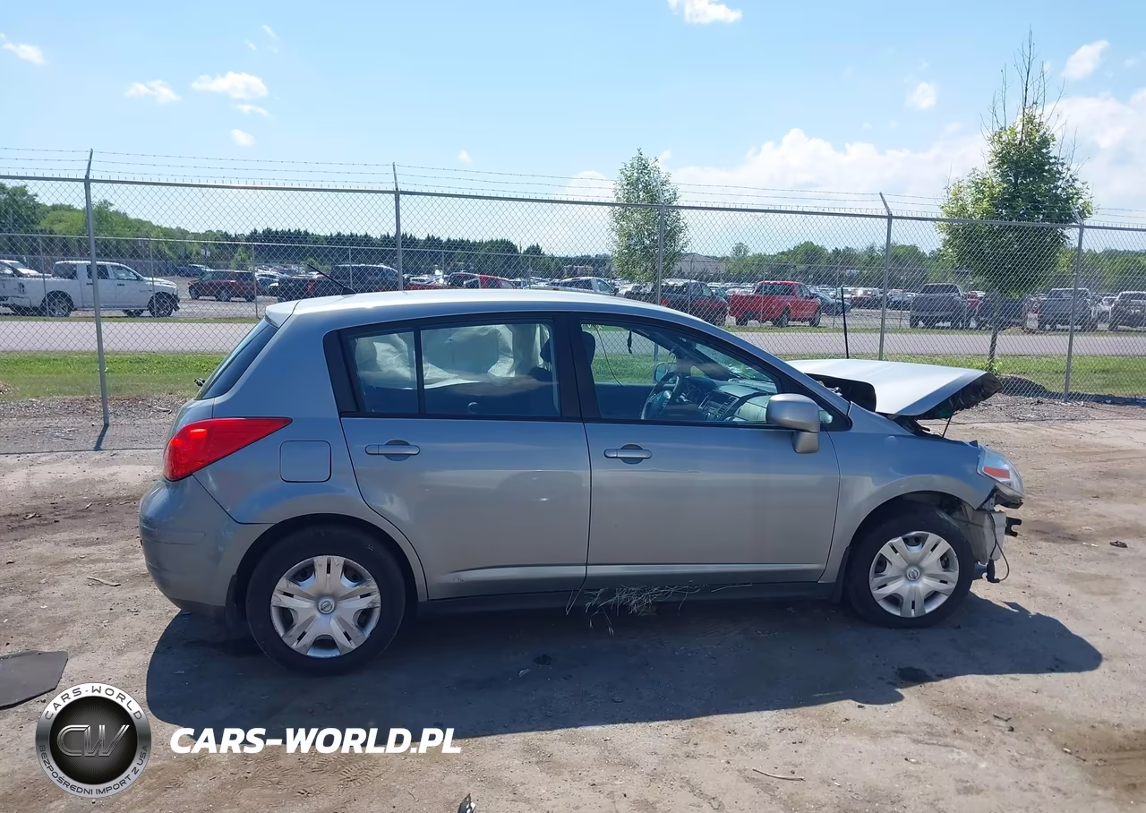 2010 Nissan Versa 1.8S VIN:3N1BC1CP6AL442397 - 14
