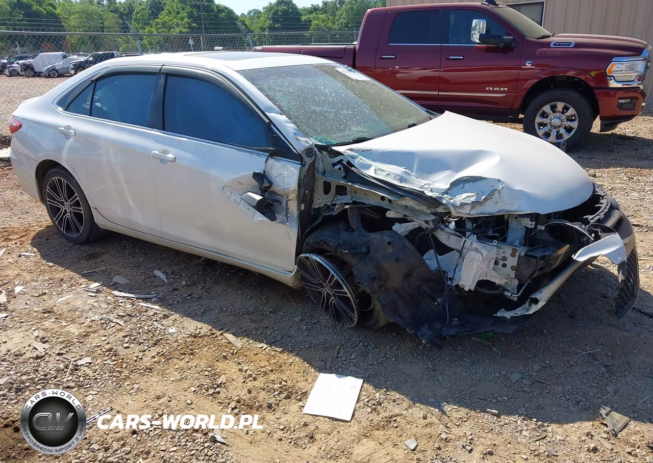 2016 Toyota Camry Se – zdjęcie 1 z 16
