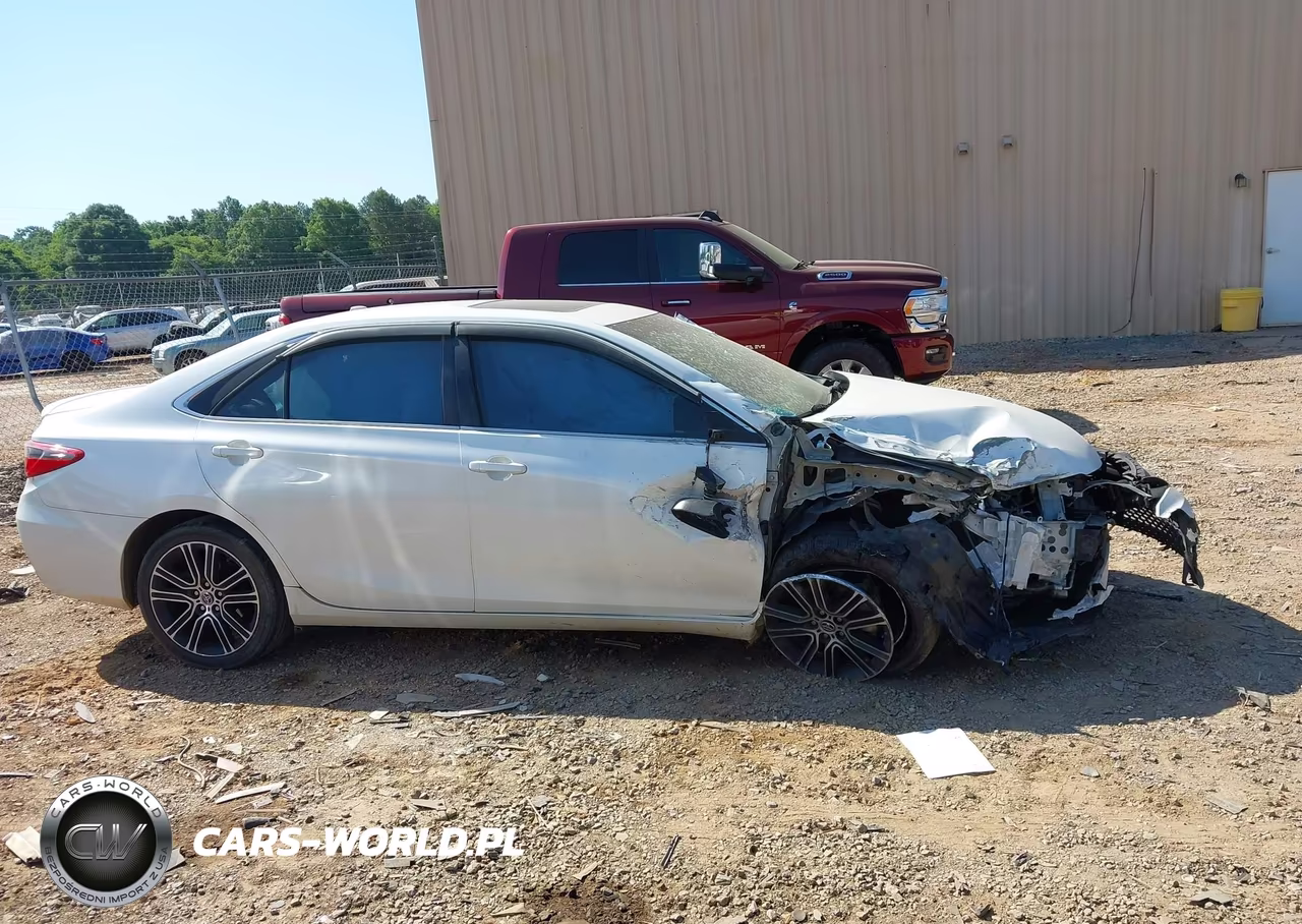 2016 Toyota Camry Se VIN:4T1BF1FKXGU141419 - 13