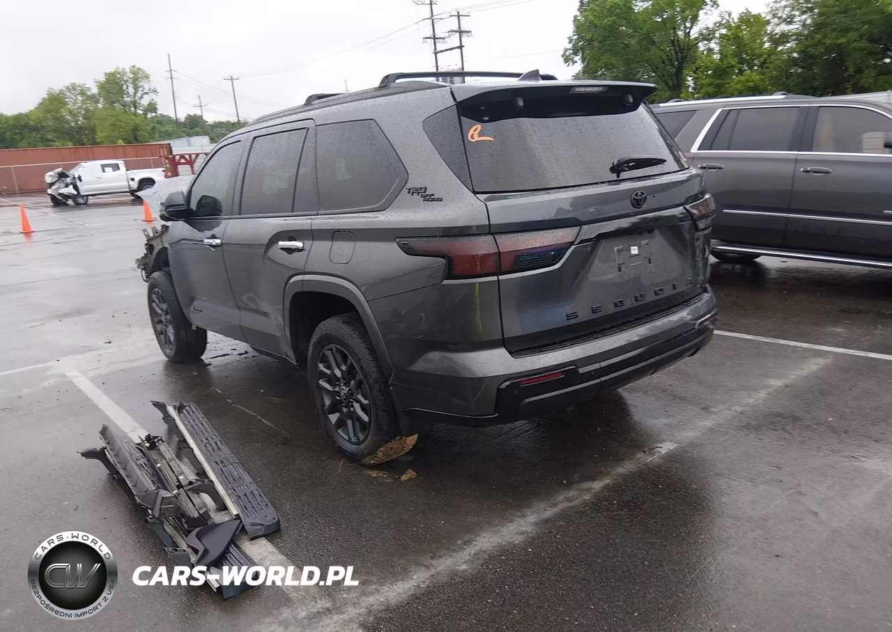 2023 Toyota Sequoia Limited VIN:7SVAAABA7PX020332 - 3