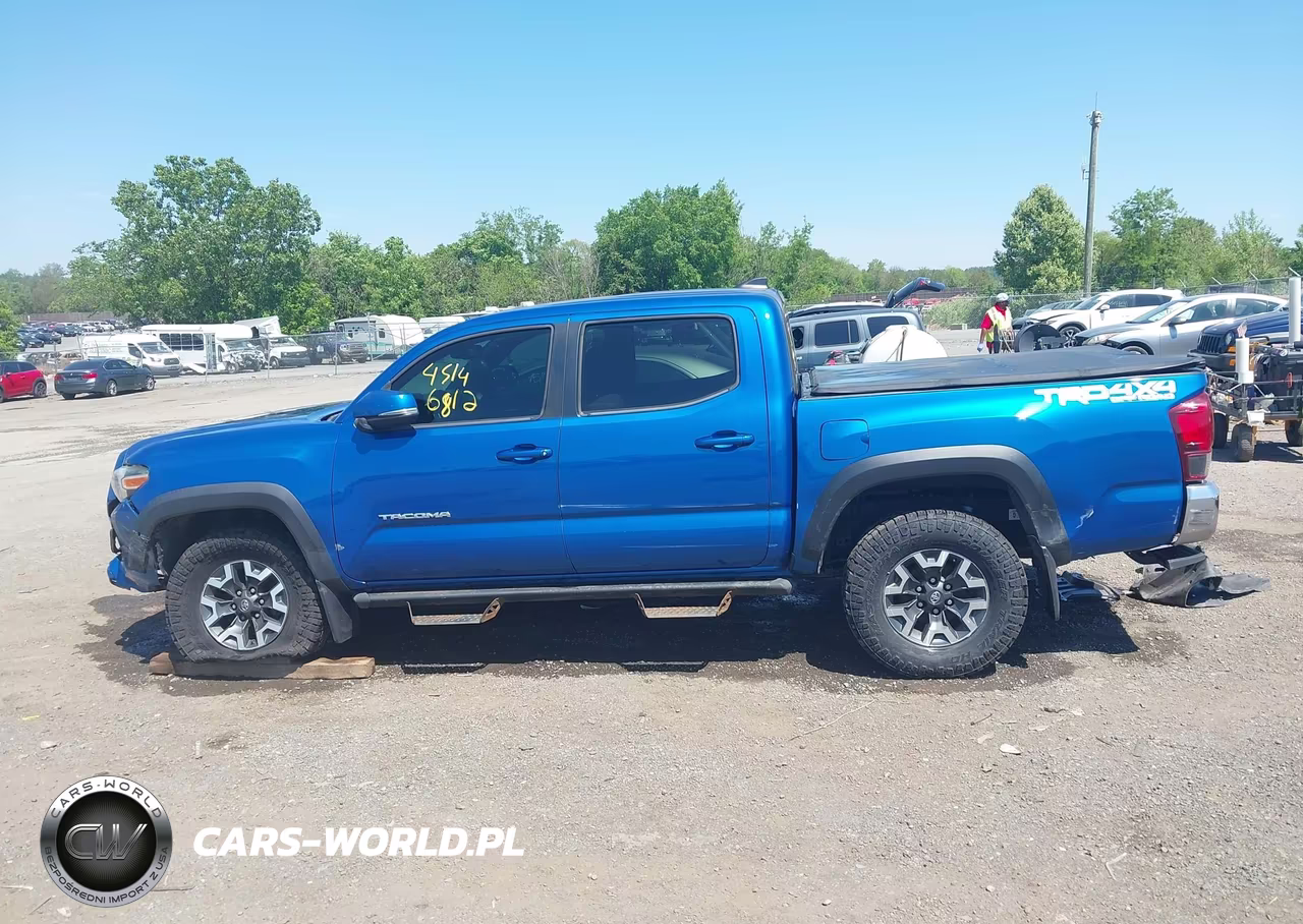 2018 Toyota Tacoma Trd Off Road VIN:3TMCZ5AN9JM142467 - 15