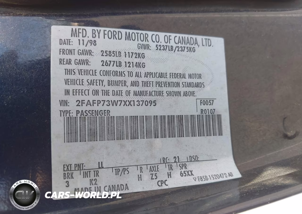 1999 Ford Crown Victoria VIN:2FAFP73W7XX137095 - 9