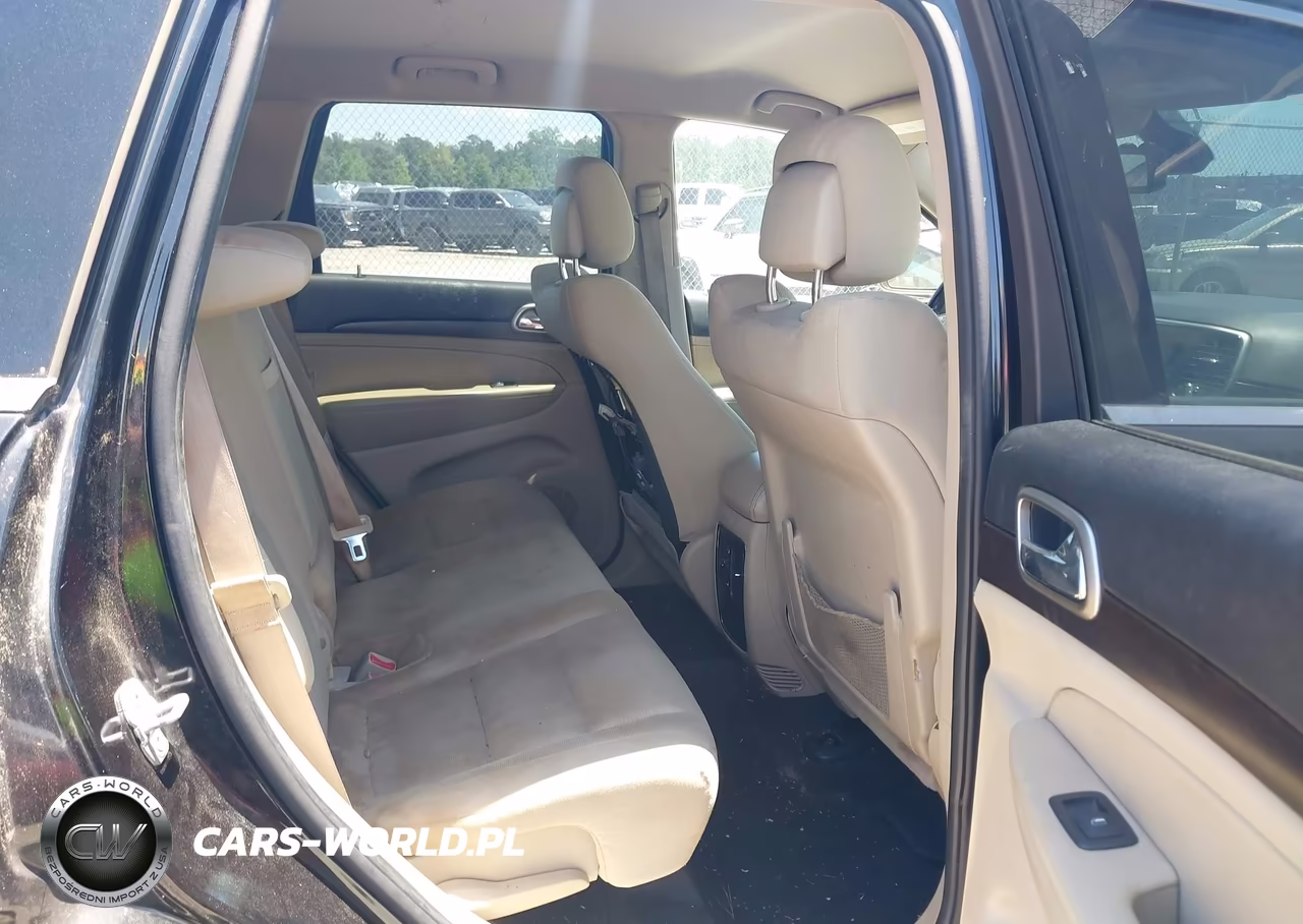 2014 Jeep Grand Cherokee Laredo VIN:1C4RJFAG8EC268819 - 8