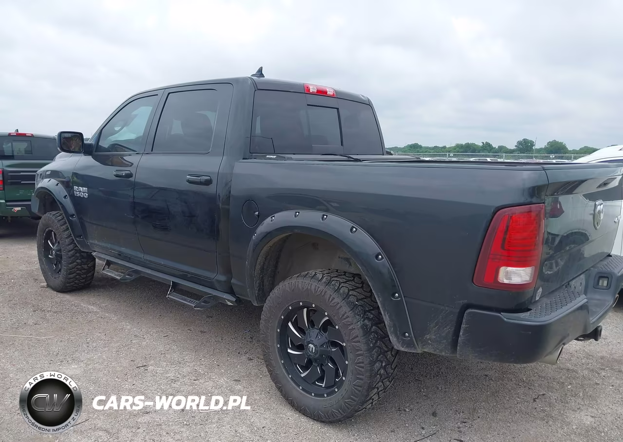 2016 Ram 1500 Sport VIN:1C6RR7MT1GS392888 - 3