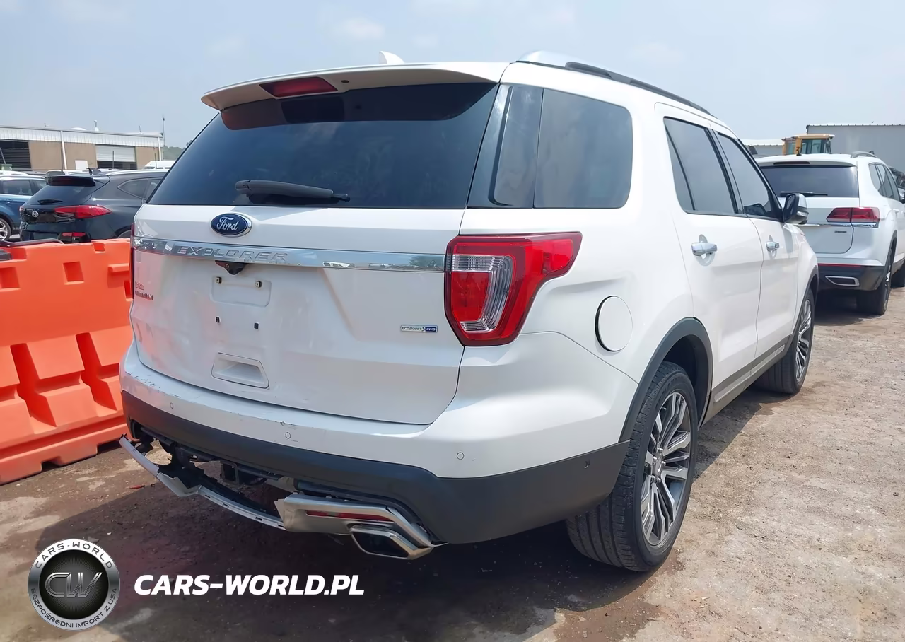 2017 Ford Explorer Platinum VIN:1FM5K8HT3HGD90118 - 4