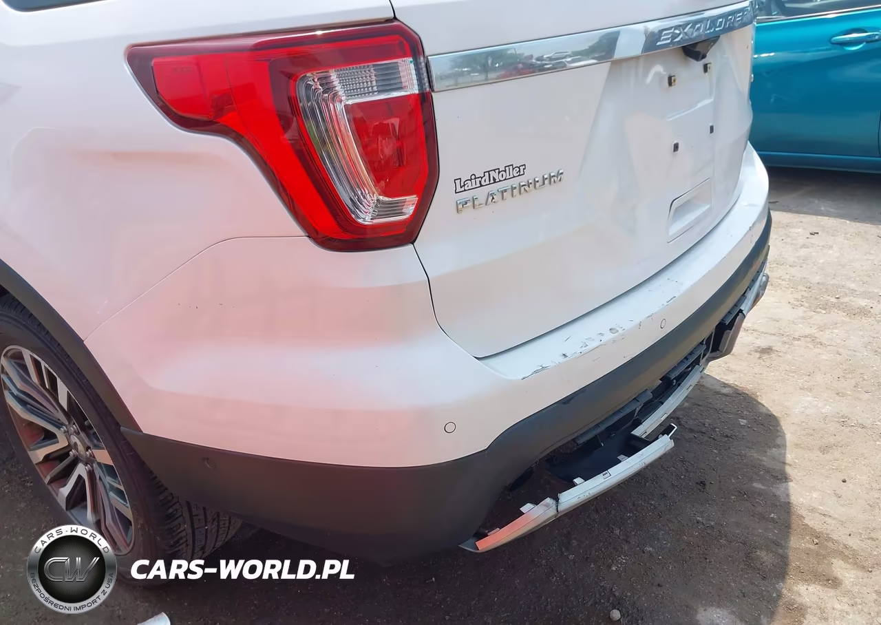 2017 Ford Explorer Platinum VIN:1FM5K8HT3HGD90118 - 6