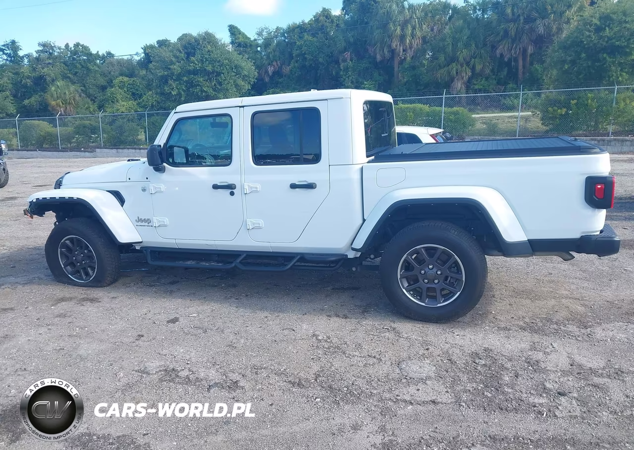 2023 Jeep Gladiator Overland 4X4 VIN:1C6HJTFGXPL535679 - 14